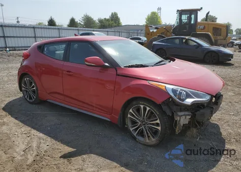 2016 Hyundai Veloster Turbo z USA, uszkodzony, nr VIN KMHTC6AE0GU294483